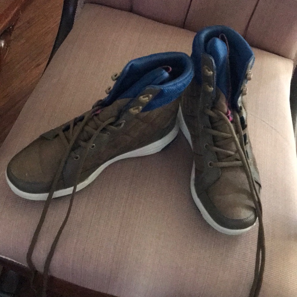 Ryka hi top slightly worn